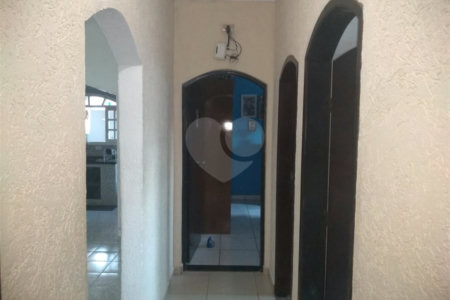 Casa Térrea à venda com 3 suítes em Jardim São Pedro, Mogi das Cruzes, SP