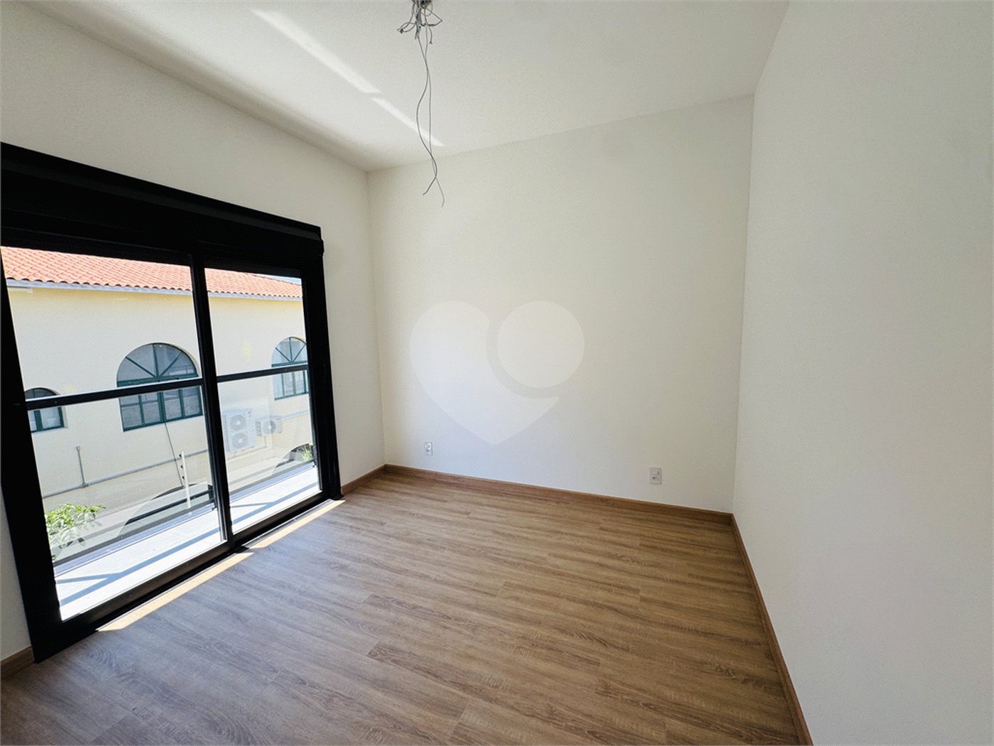 Casa à venda com 3 suítes no condomínio Mont Blanc Village, Vinhedo - SP
