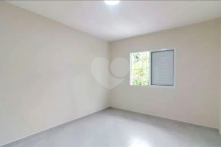 Casa à venda com 3 quartos, sendo 1 suíte, em Jardim Peri Peri, São Paulo, SP