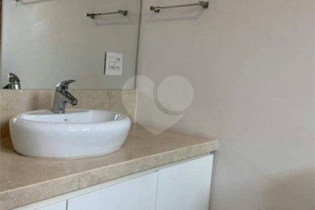Casa à venda com 3 suítes no condomínio Brooklin Hills, São Paulo - SP