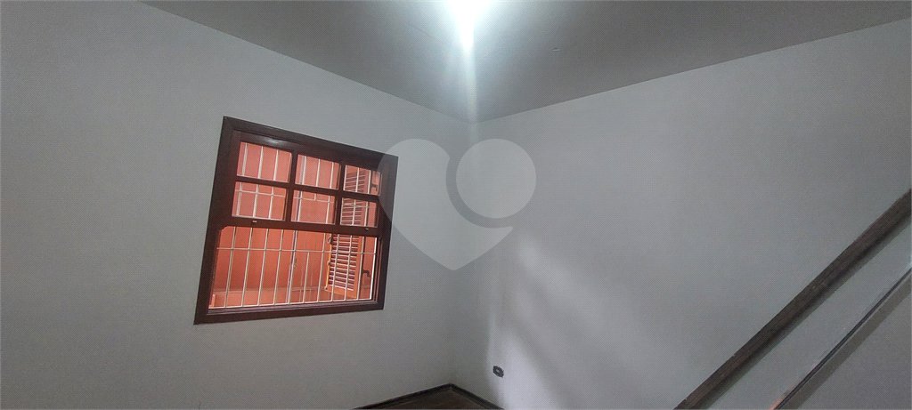 Sobrado à venda com 4 quartos, sendo 2 suítes, em Lavapés, Mairiporã, SP