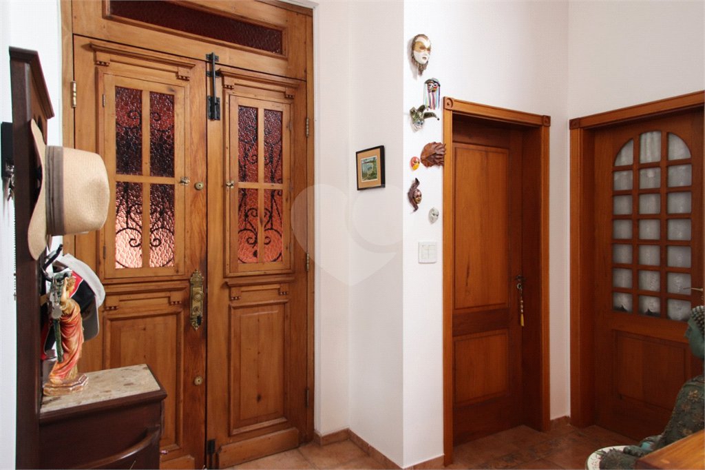 Casa à venda ou para alugar com 3 suítes em Vila Petrópolis, Atibaia, SP