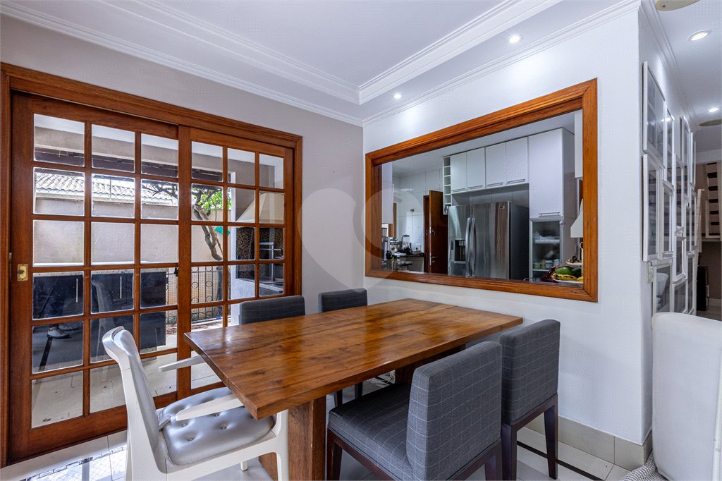Casa à venda com 4 quartos, sendo 2 suítes,  no condomínio Los Alámos, São Paulo - SP