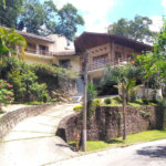 Casa à venda ou para alugar com 3 quartos, sendo 1 suíte, no condomínio Alpes de Caieiras, Caieiras - SP