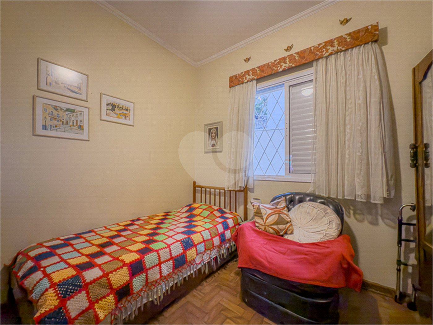 Casa à venda com 3 quartos, sendo 2 suítes,  em Jardim da Saúde, São Paulo, SP