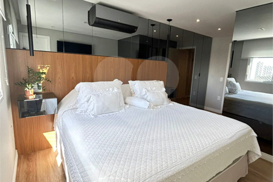 Apartamento à venda com 3 suítes em Barra Funda, São Paulo, SP