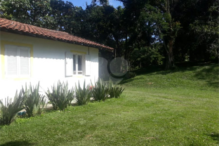 Chácara à venda com 3 quartos, sendo 2 suítes,  em Vila Darcy Penteado (mailasqui), São Roque, SP