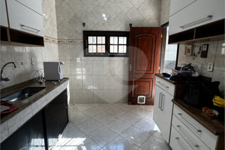 Casa à venda com 3 quartos, sendo 1 suíte, no condomínio Village da Posse, Rio de Janeiro - RJ