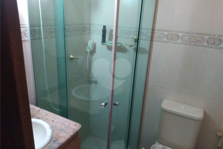 Casa à venda ou para alugar com 6 quartos, sendo 1 suíte, em Vila Junqueira, São Roque, SP