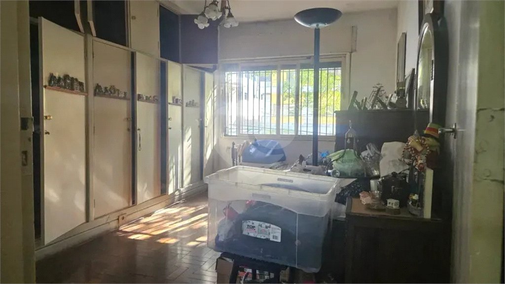 Sobrado à venda ou para alugar com 5 quartos, sendo 3 suítes, em Pacaembu, São Paulo, SP