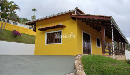 Casa para alugar com 3 quartos, sendo 1 suíte,  em Vila Petrópolis, Atibaia, SP