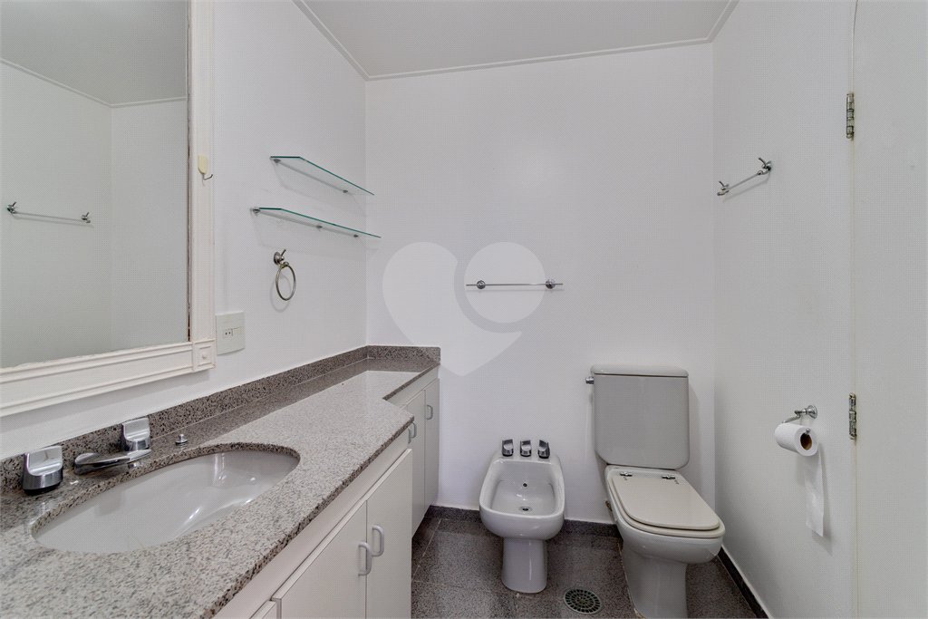 Apartamento à venda ou para alugar com 4 suítes em Alto da Boa Vista, São Paulo, SP