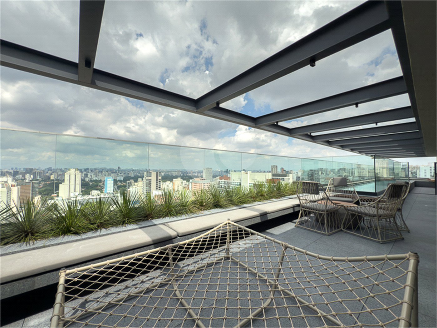 Apartamento à venda com 3 quartos, sendo 1 suíte, em Jardim Paulista, São Paulo, SP