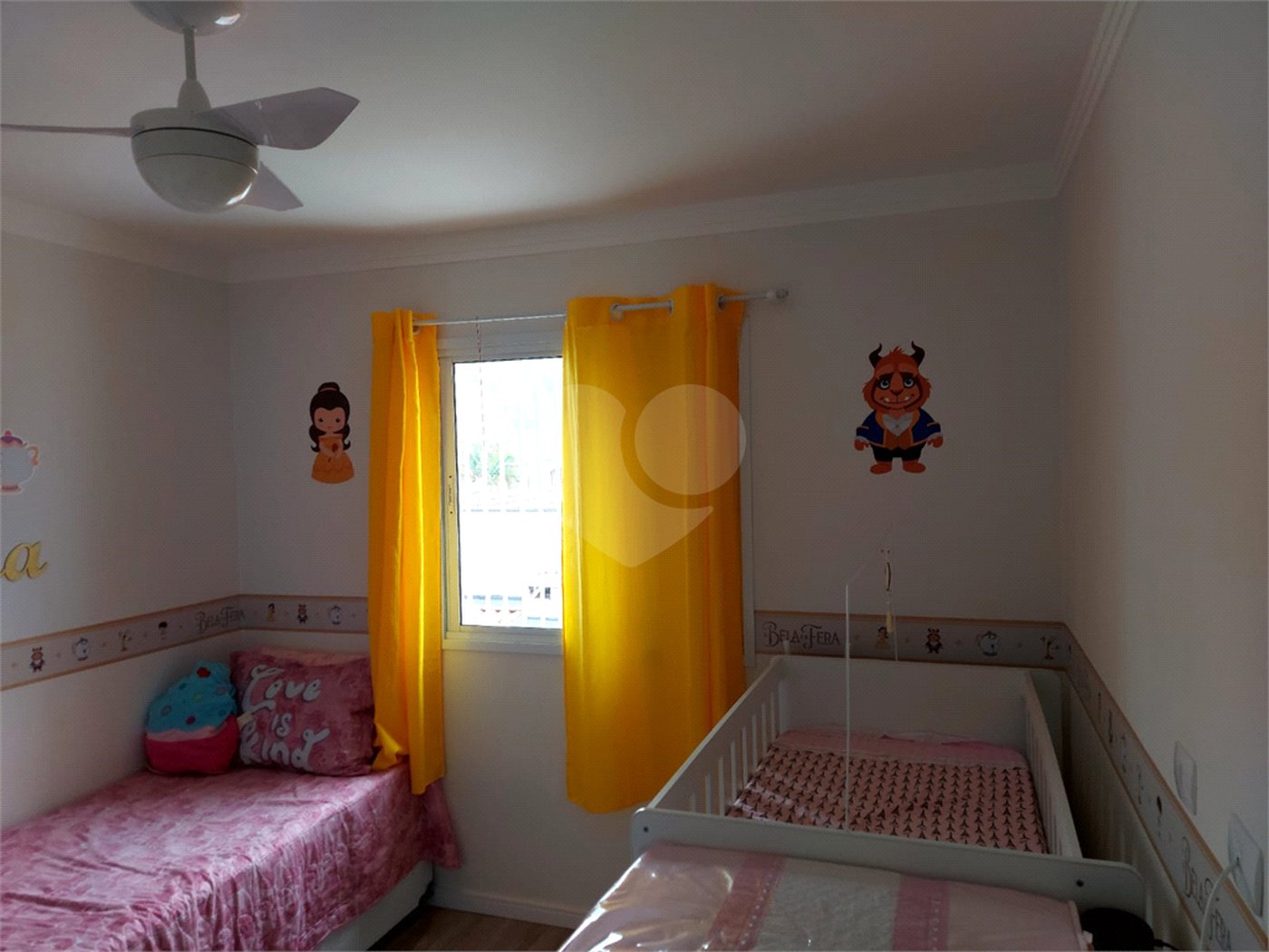 Casa à venda com 3 suítes no condomínio Residencial Gaya, São Paulo - SP