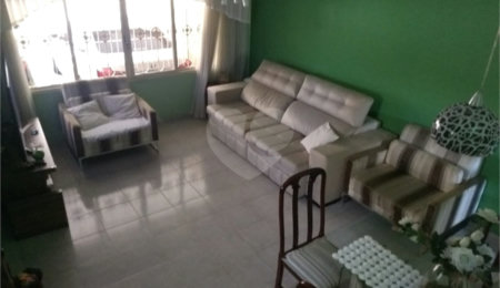 Casa à venda com 3 quartos, sendo 1 suíte,  em Vila Galvão, Guarulhos, SP