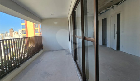 Apartamento à venda com 3 quartos, sendo 1 suíte,  em Pinheiros, São Paulo, SP