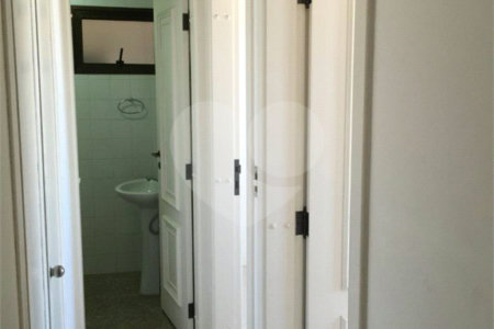 Apartamento à venda com 4 quartos, sendo 3 suítes, em Bosque da Saúde, São Paulo, SP