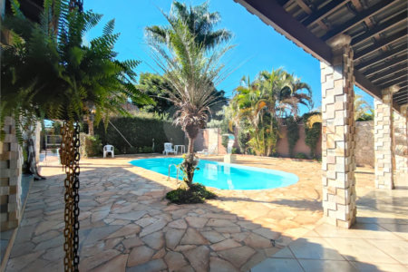Casa Térrea à venda com 4 quartos, sendo 1 suíte, em Vila Mazzei, Itapetininga, SP