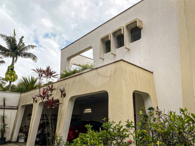 Casa à venda com 5 quartos, sendo 3 suítes,  em Brooklin, São Paulo, SP