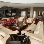 Casa à venda ou para alugar com 5 suítes no condomínio Residencial Jardim Primavera, Louveira - SP