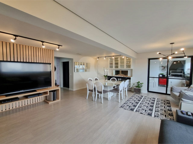 Apartamento à venda com 5 quartos, sendo 3 suítes,  em Santa Teresinha, São Paulo, SP