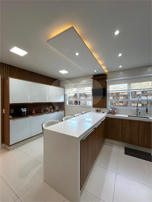 Casa à venda com 4 suítes no condomínio Residencial Jabuticabeiras, São Paulo - SP