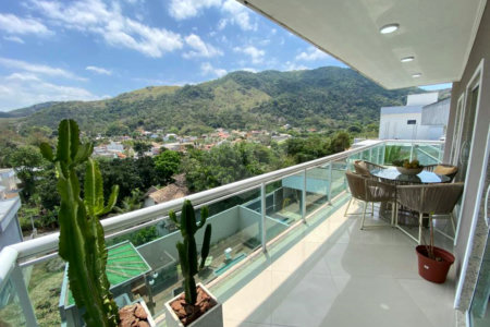 Casa à venda com 5 quartos, sendo 4 suítes, no condomínio Mansões da Prata, Rio de Janeiro - RJ