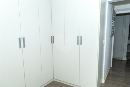 Apartamento à venda com 4 quartos, sendo 2 suítes, em Moema, São Paulo, SP