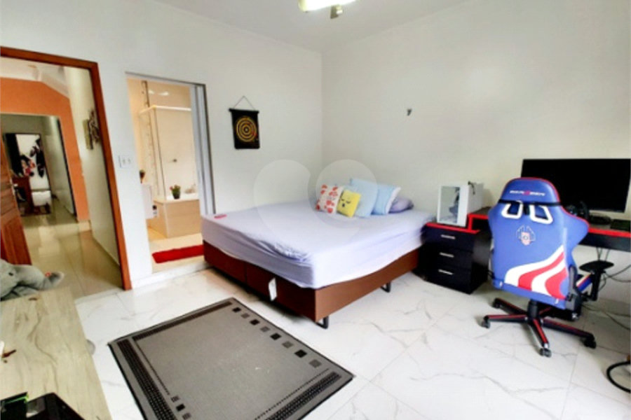 Sobrado à venda com 3 quartos, sendo 1 suíte, em Conjunto Residencial Vista Verde, São Paulo, SP