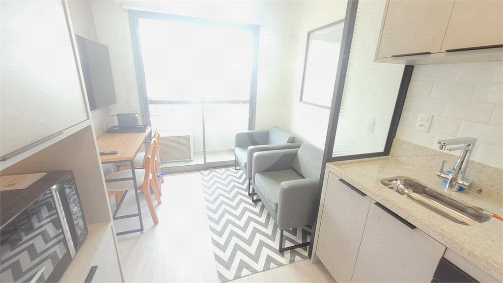 Studio sofisticado, totalmente mobiliado e pronto para morar