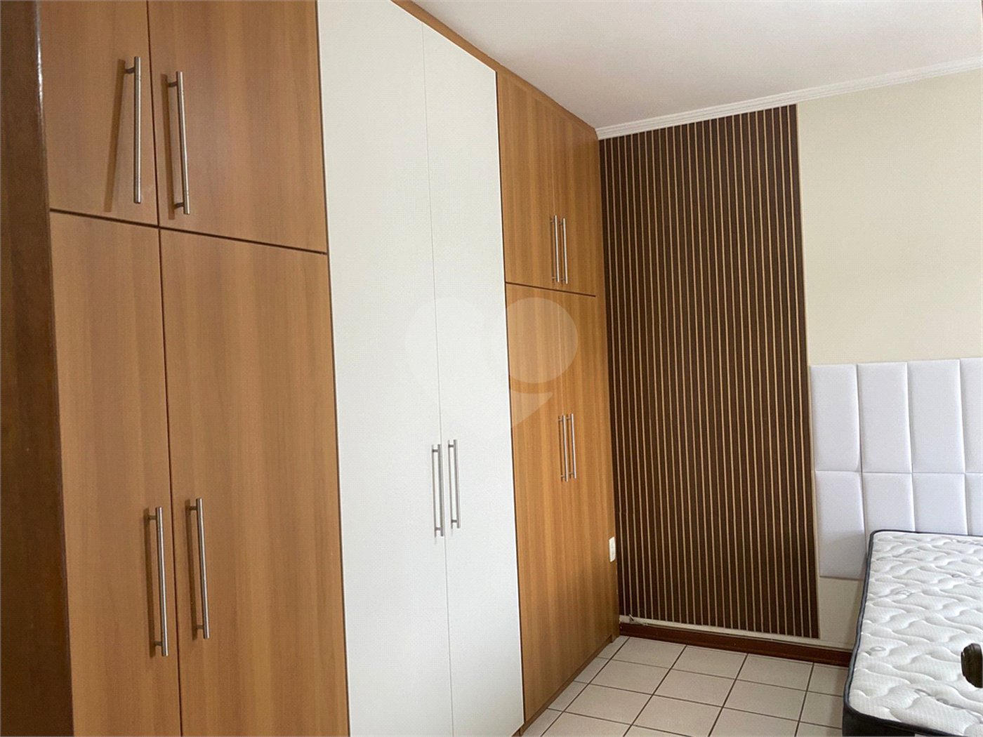 Apartamento à venda com 2 quartos, sendo 1 suíte, em Jardim Simus, Sorocaba, SP