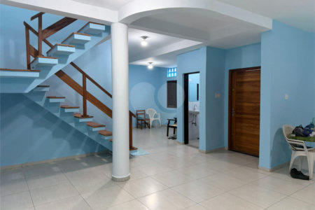 Casa à venda com 3 quartos, sendo 1 suíte, em Chácara Primavera, Suzano, SP