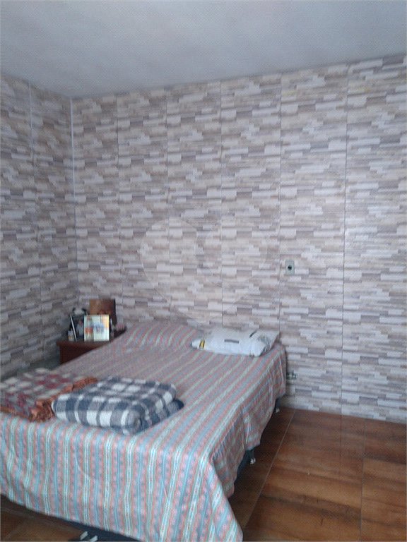 Casa à venda com 4 quartos, sendo 1 suíte, em Vila Pirajussara, São Paulo, SP