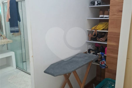 Casa à venda ou para alugar com 2 quartos, sendo 1 suíte, no condomínio Sem Nome Estrada Guandu do Sapê 1444, Rio de Janeiro - RJ