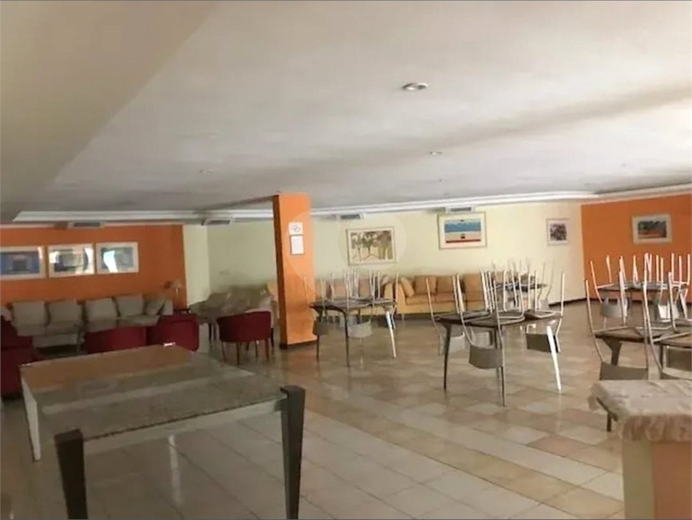 Casa à venda com 3 quartos, sendo 2 suítes, no condomínio Vila Borghese, São Paulo - SP
