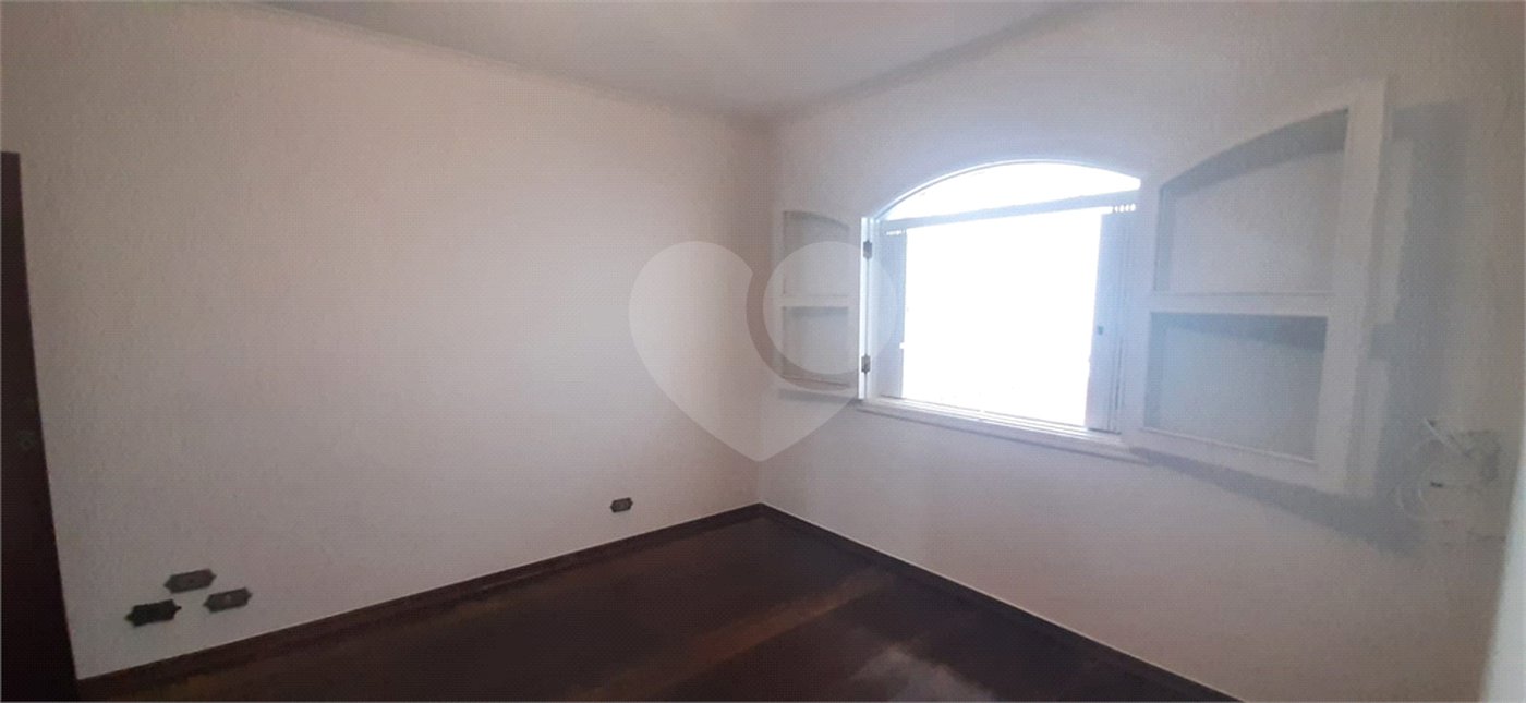 Sobrado à venda com 4 quartos, sendo 2 suítes, em Jardim França, São Paulo, SP