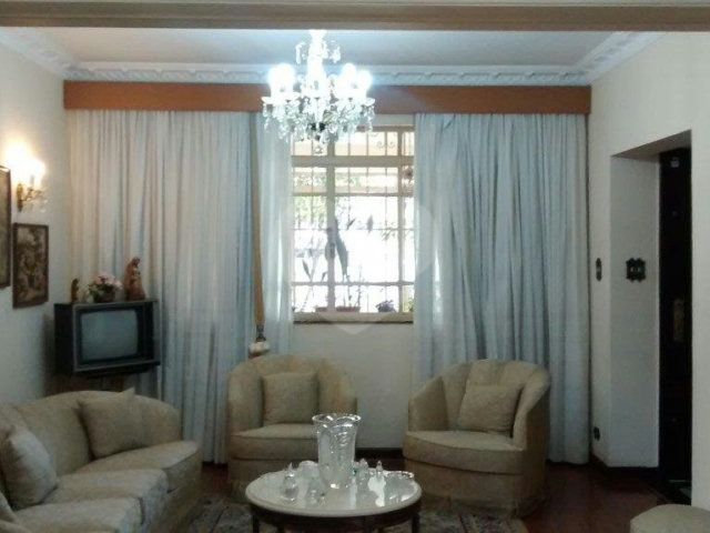 Sobrado à venda com 3 quartos, sendo 2 suítes,  em Santana, São Paulo, SP