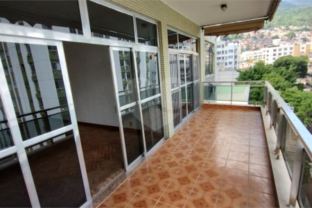 Apartamento à venda com 4 quartos, sendo 2 suítes,  em Tijuca, Rio de Janeiro, RJ