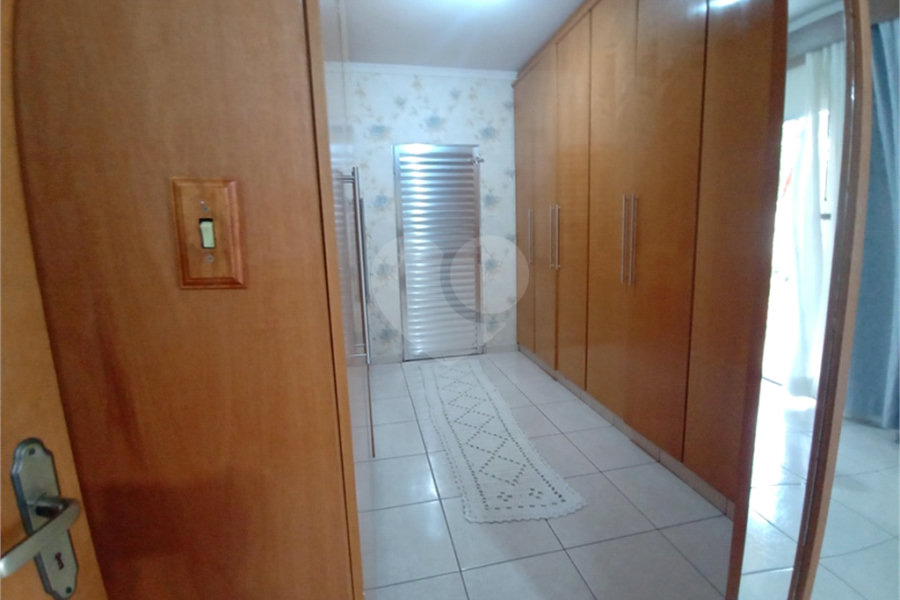 Sobrado à venda com 4 quartos, sendo 1 suíte, em Tremembé, São Paulo, SP