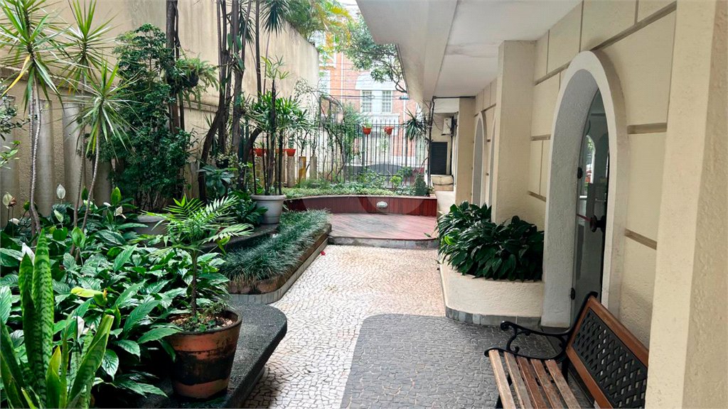 Apartamento à venda com 3 quartos, sendo 1 suíte, em Bela Vista, São Paulo, SP