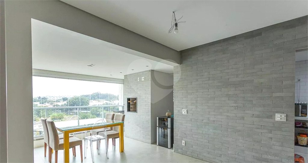Apartamento à venda com 3 quartos, sendo 1 suíte, em Vila Anastácio, São Paulo, SP