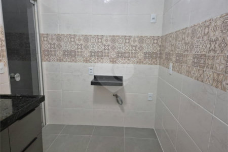 Casa de Vila à venda com 3 quartos, sendo 1 suíte, em Jardim Wanel Ville V, Sorocaba, SP