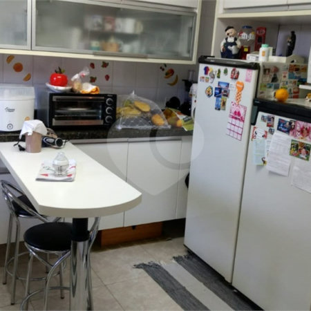 Casa à venda com 3 quartos, sendo 1 suíte, no condomínio Residencial Água Fria, São Paulo - SP