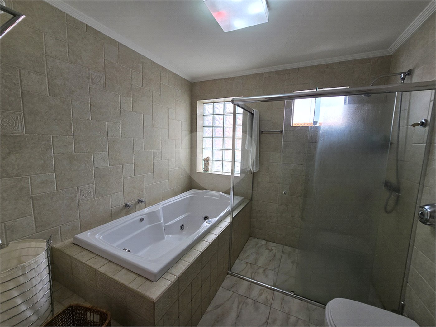 Sobrado à venda com 3 quartos, sendo 2 suítes, em Jardim Bonfiglioli, São Paulo, SP