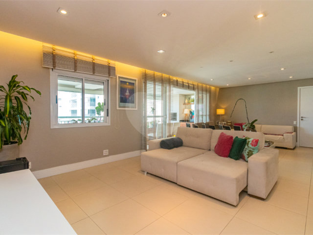 Apartamento à venda com 2 suítes em Jardim Marajoara, São Paulo, SP