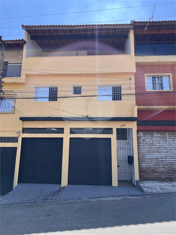 Sobrado à venda com 2 quartos, sendo 1 suíte, em Vila Correa, Ferraz de Vasconcelos, SP