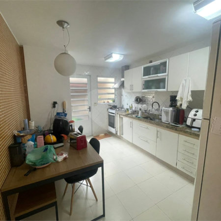 Casa à venda com 4 quartos, sendo 2 suítes, no condomínio Narandiba 23, São Paulo - SP