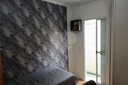 Casa à venda com 3 quartos, sendo 1 suíte, no condomínio Residencial Shekinah, São Paulo - SP
