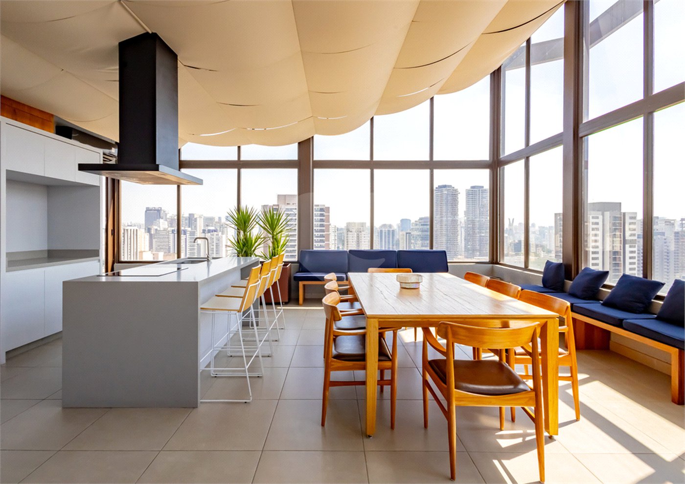 Apartamento à venda com 1 suíte em Jardim das Acácias, São Paulo, SP