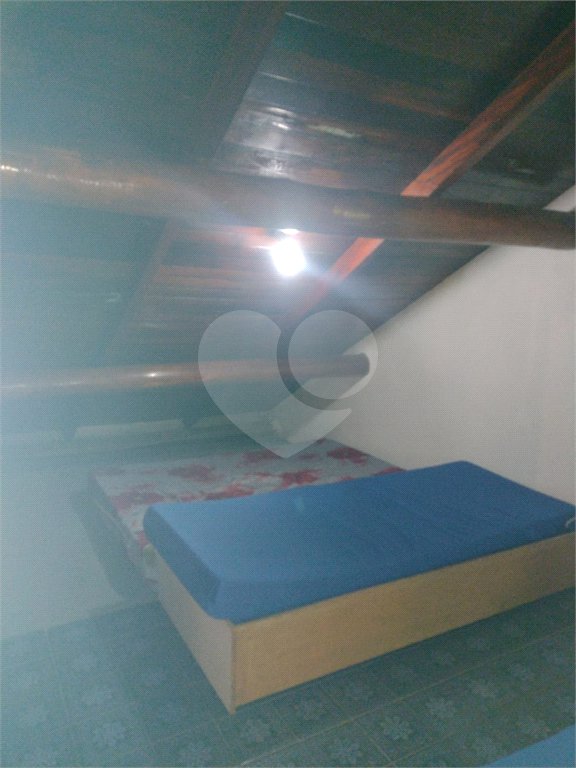 Casa à venda com 4 quartos, sendo 2 suítes,  no condomínio Cinco Lagos, Mairiporã - SP